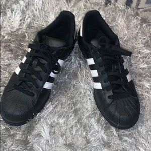 Adidas superstar black and white